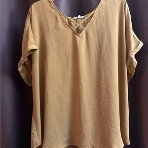 Maurices Cream Boxy Short Sleeve T-Shirt